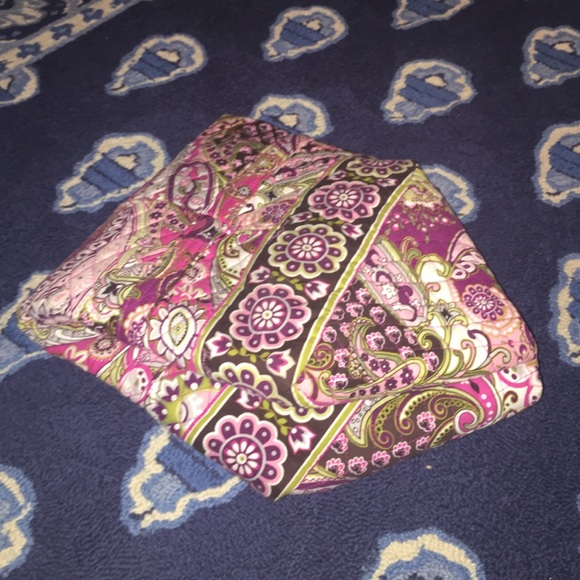 Vera Bradley Large Duffel Very Berry Paisley
