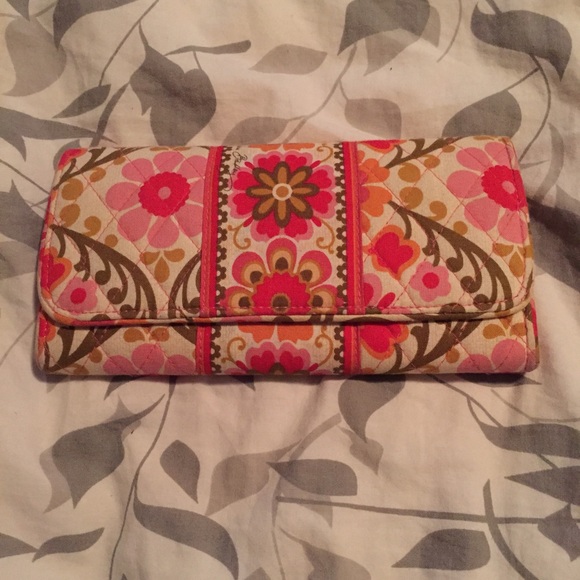 Vera Bradley Gallery Wallet