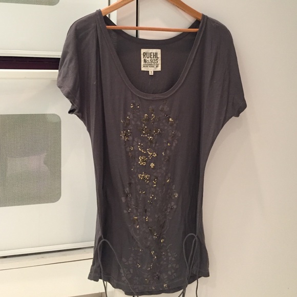 Ruehl olive short sleeve T-shirt