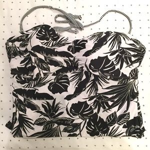 NWOT Old Navy One-Piece Swimsuit - Size XL