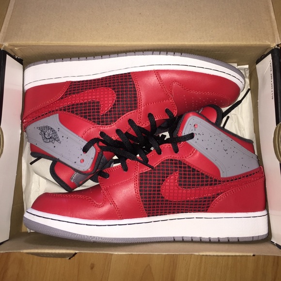 JORDAN 1