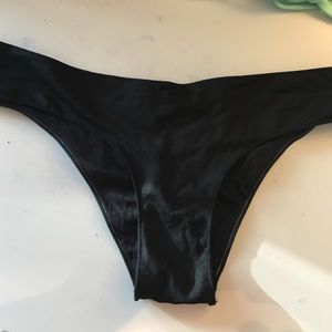 Black rip curl bottoms