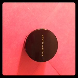 Kevyn Aucoin Sensual Skin Enhancer in Sx05