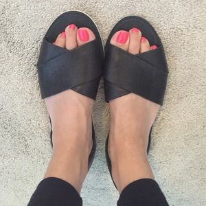 VINCE Black Sandals
