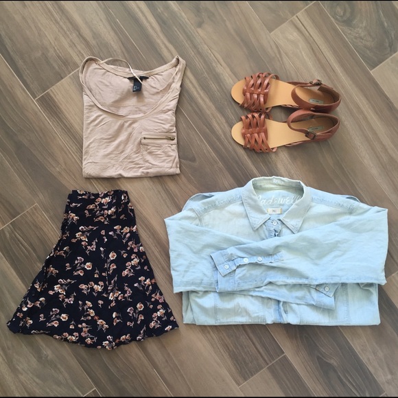 Brandy Melville floral skirt
