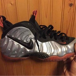 Foamposite Crimson Metallic silver
