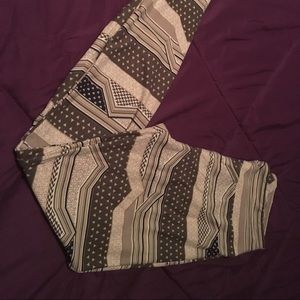 LuLaRoe OS leggings