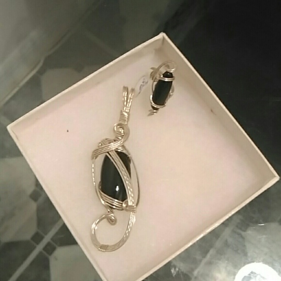 SILVER PENDANT w/ RING
