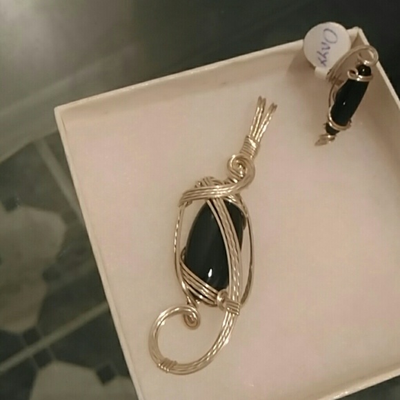 SILVER PENDANT w/ RING - Picture 2 of 3