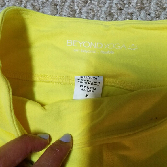 Cropped ruched workout leggings