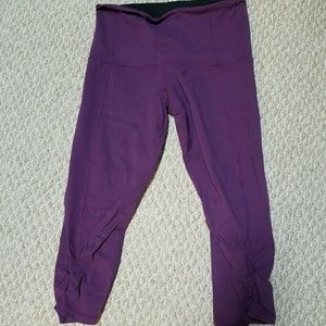 Purple cropped ruching workout leggings