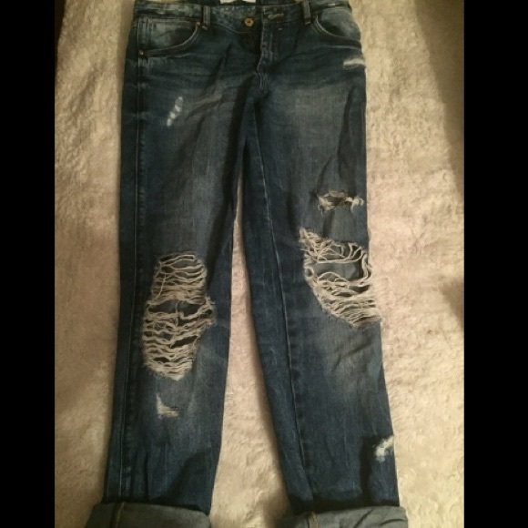 Zara ripped boyfriend jeans