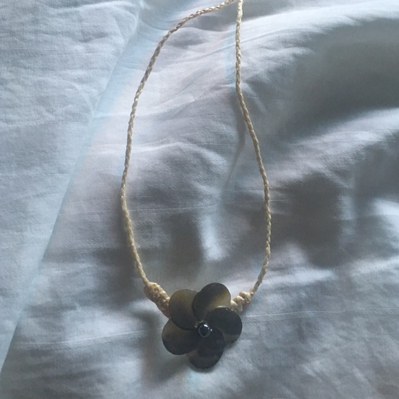🌺 Hawaiian necklace