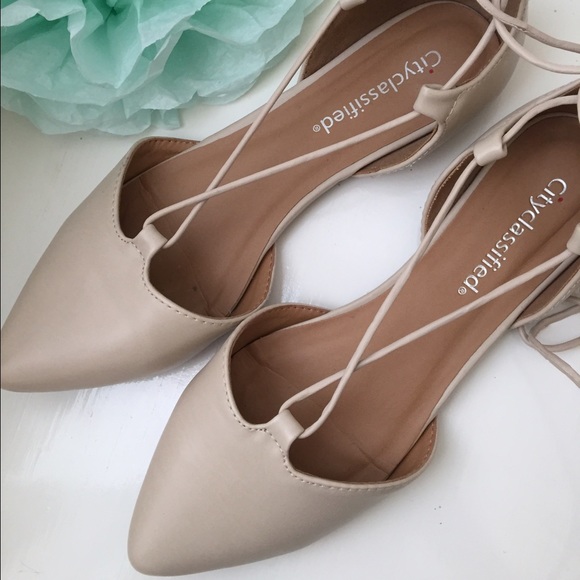 Cityclassified Shoes - Tan Lace Up Flats