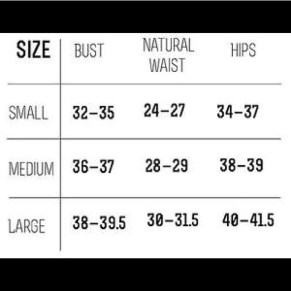 White off shoulder stretchy ribbed quarter sleeve - Picture 2 of 2