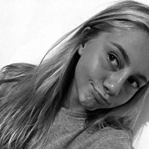 Meet your Posher, Chloe