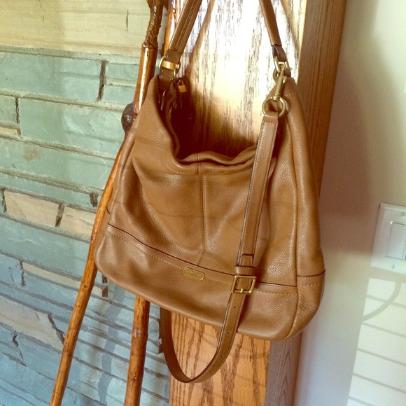 COACH PARK CROSSBODY GENUINE LEATHER