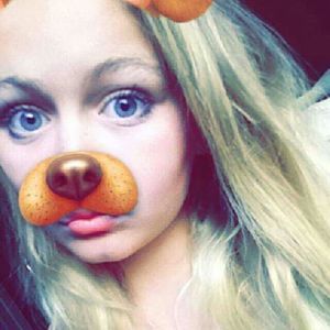 Meet your Posher, Olivia