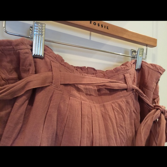 Old navy SZ 8 delicate rusty pink mini - Picture 3 of 3