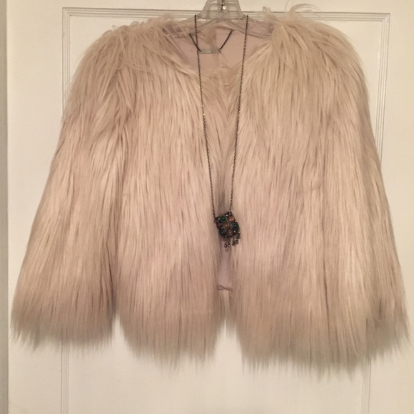 Elie Tahari jacket🎈SALE🎈 ✅Sold✅ - Picture 2 of 4
