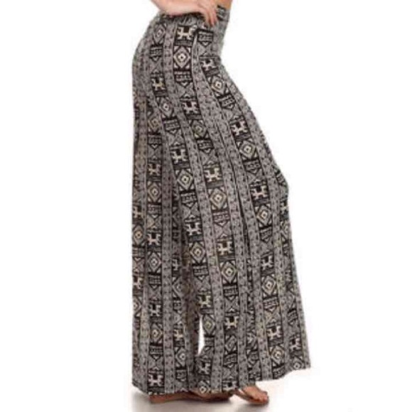 Women Print Palazzo Pants - Picture 2 of 4