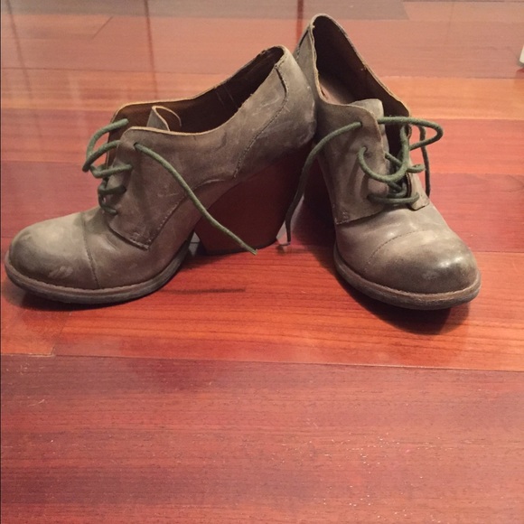 Vintage look wedge
