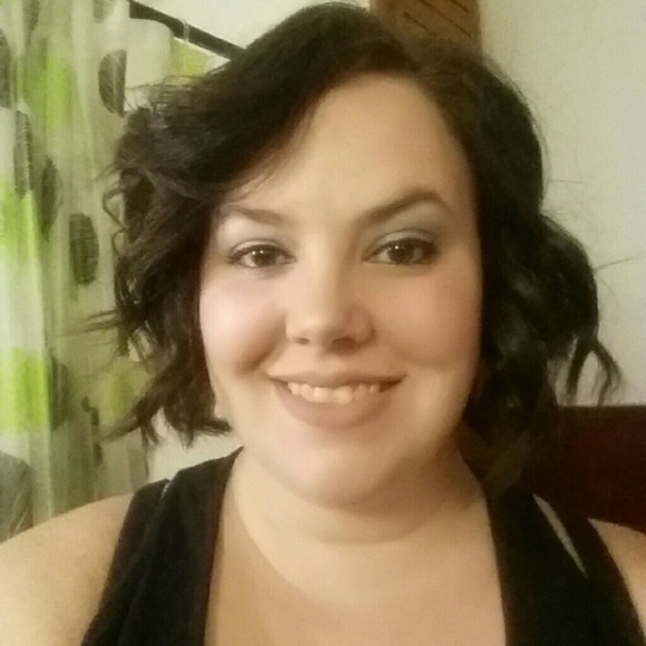 Meet your Posher, Amanda - Picture 1 of 1