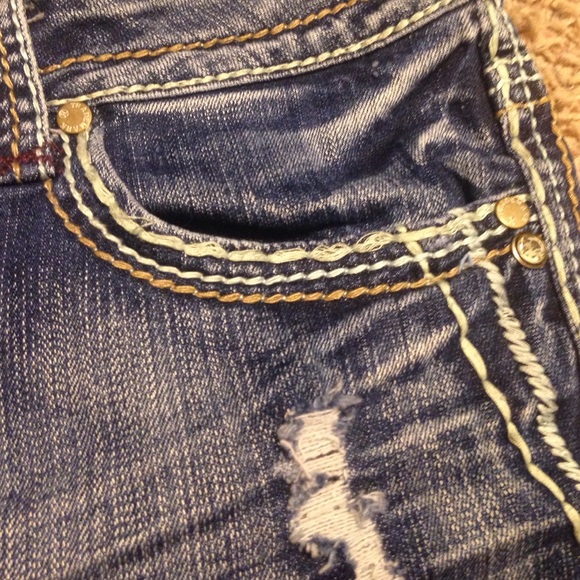 Trademark midi shorts - Picture 2 of 4