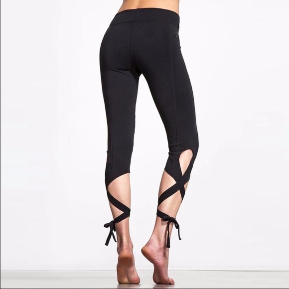 Capri Leggings - Picture 1 of 1