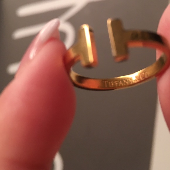 Ring - Picture 3 of 4