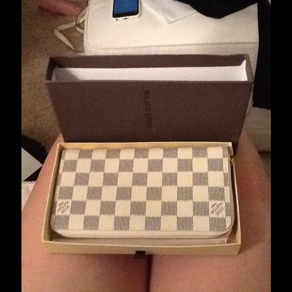 Checkered wallet