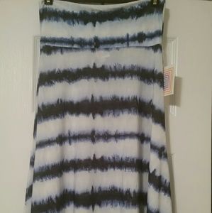 Azure skirt-size small-tags attached, never worn