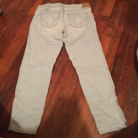 Hollister Jeans (barely used, good condition) - Picture 2 of 3