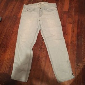 Hollister Jeans (barely used, good condition)