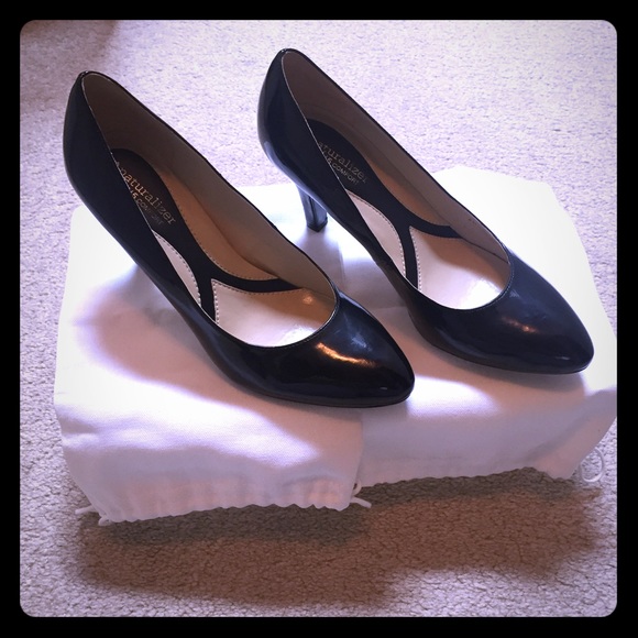 Naturalizer black Patent Pump