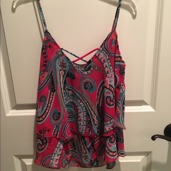 Francesca's pink paisley top with crisscross back - Picture 2 of 2