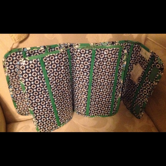 ❌SOLD ❌. Vera Bradley - Picture 3 of 4