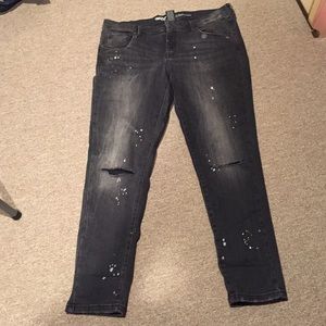 Trendy  Grayish Black Skinny Distressed Jeans