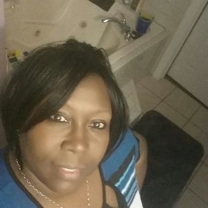 Meet your Posher, Carla