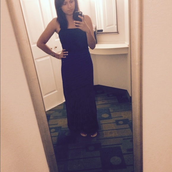 long skirt - Picture 2 of 3