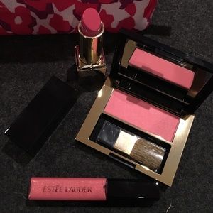Estee Lauder Makeup - Estée Lauder cosmetic bag with samples Estee Lauder Makeup - Estée Lauder cosmetic bag with samples