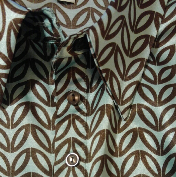 Dress barn leaf print blouse - Picture 2 of 3