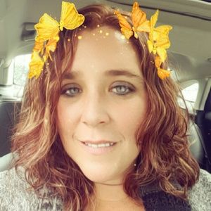 Meet your Posher, Angie