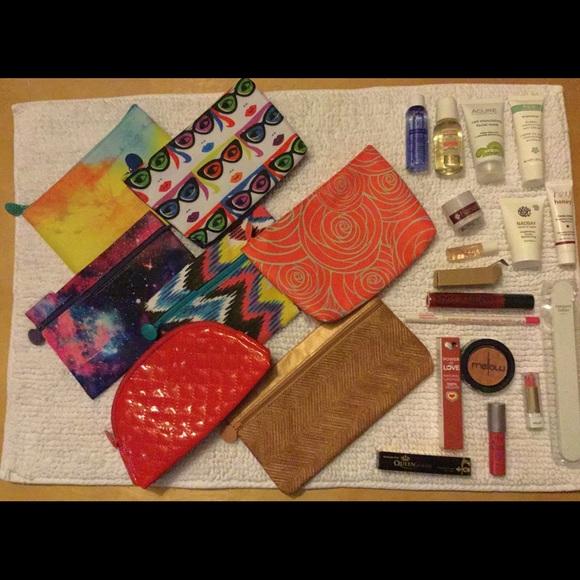Ipsy Bundle Bags & Samples -- Never used!