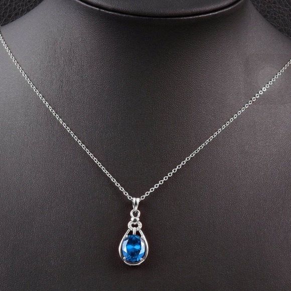 Blue Oval Crystal Platinum PlatedPendants Necklace