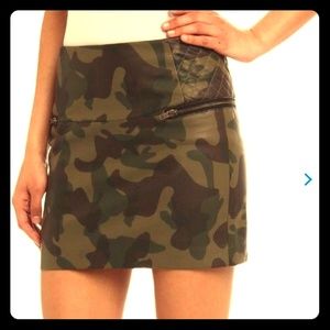 Sam Edelman Forest Green Camo Faux Leather Skirt .