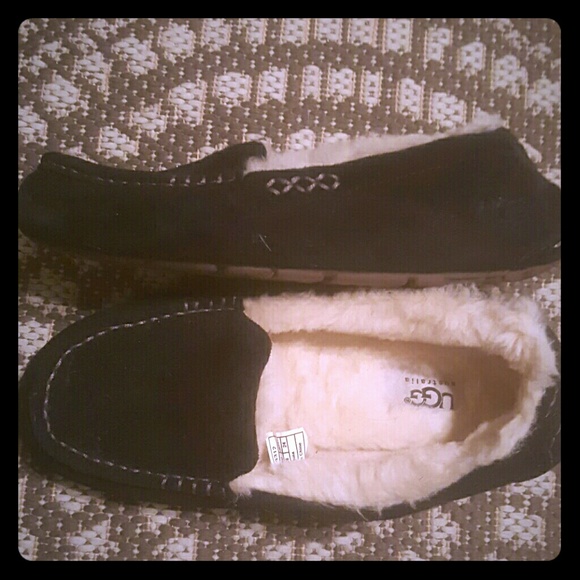 New black Ugg slippers