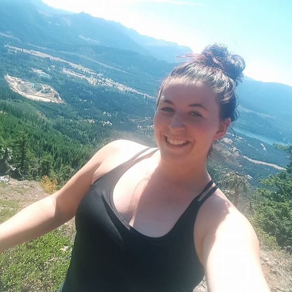 Meet your Posher, Hailey - Picture 1 of 1