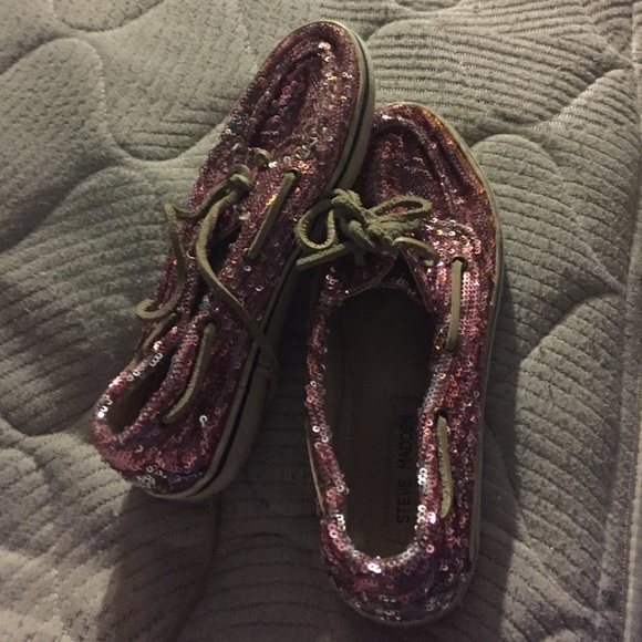 Steve Madden pink sequence boat shoes