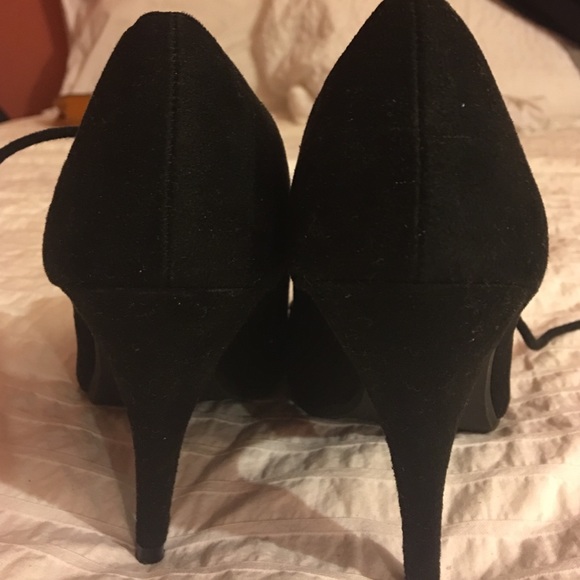 Heels - Picture 3 of 4